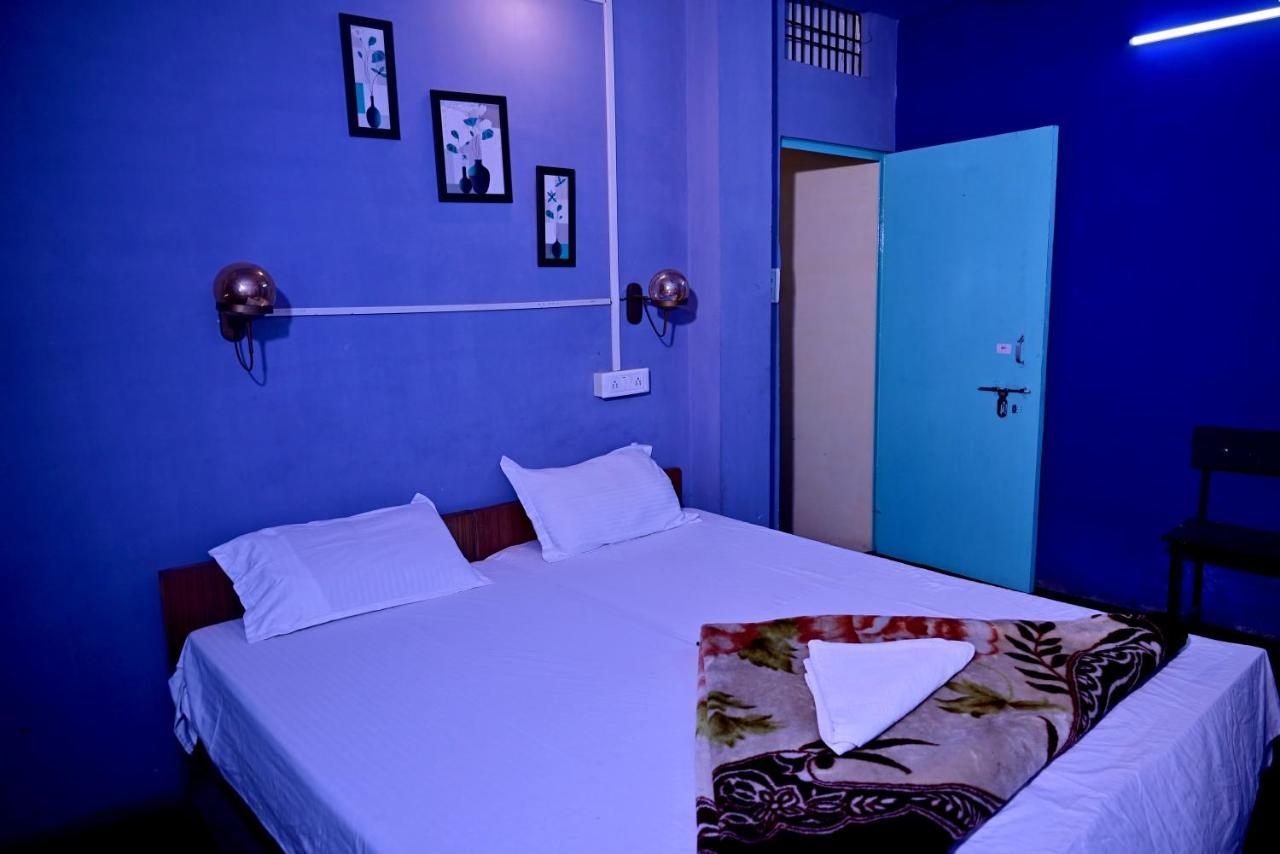 Banaras Rest House Varanasi Exteriör bild